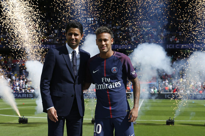En fotos: ¡Por todo lo alto! Así presentaron a Neymar en el PSG