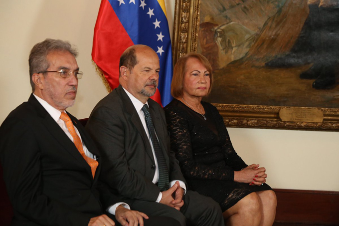 Cancillería condecoró a embajadores de República Dominicana, Portugal y Ecuador