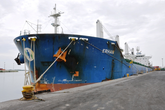 En Puerto Cabello se atienden tres embarcaciones con materia prima