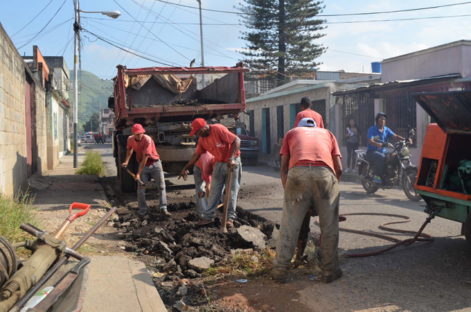 Acciones de recuperación vial en Guacara continúan su avance