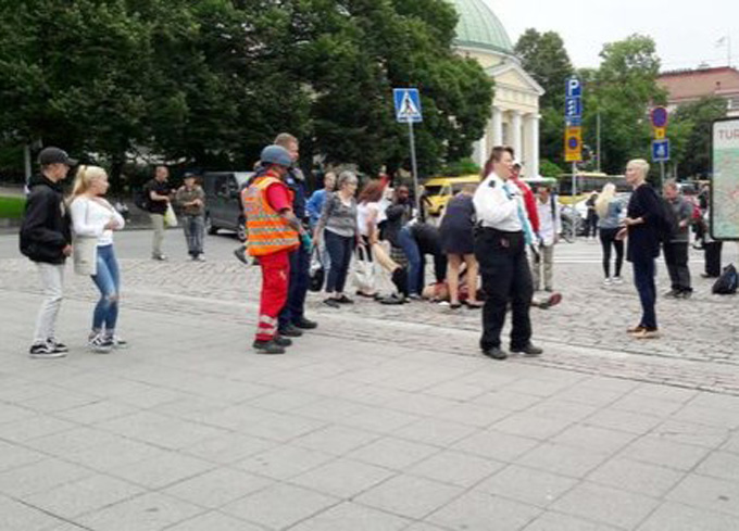 ¡Terror en Finlandia! Hombre apuñaló a varias personas en el centro de Turku