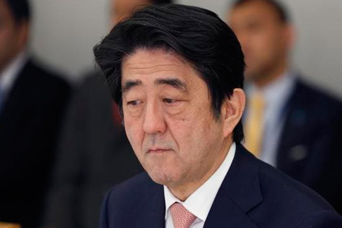 Renuncia todo el gabinete del primer ministro de Japón, Shinzo Abe