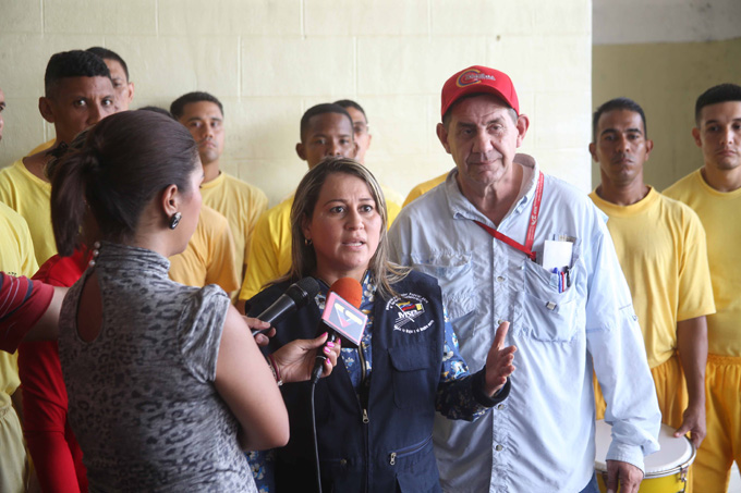Ministra Contreras: reimpulsaremos Plan Cayapa en centros penitenciarios
