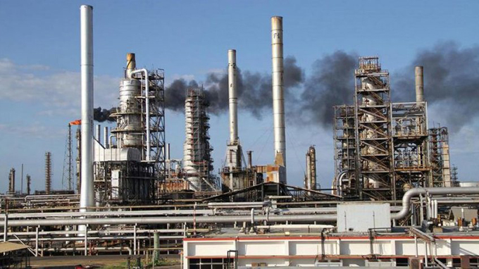 Pdvsa renegocia arrendamiento de refinería Isla de Curazao