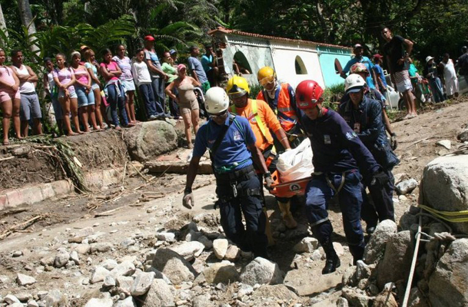 Más de 600 residentes y turistas de Choroní fueron evacuados tras lluvias