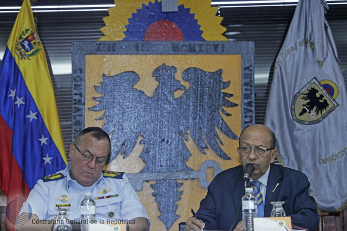 Contralor general: debemos fortalecer unión cívico-militar para prevenir corrupción