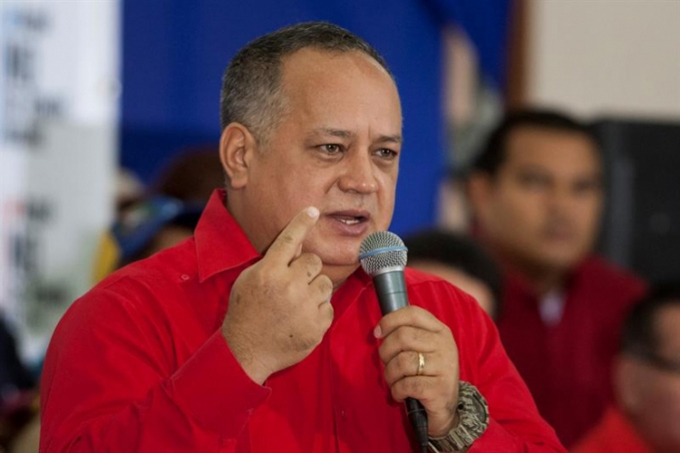Cabello deploró ataques contra la economía desatados desde Colombia