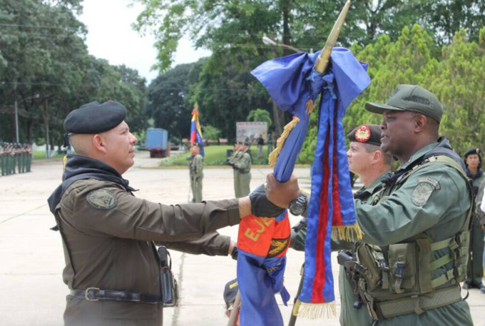 GB José Murga recibe estandarte como nuevo comandante de la 41 Brigada Blindada