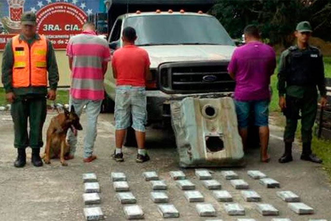¡En Mérida! Ocultaban cocaína en tanque de gasolina de un carro