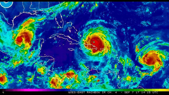 Huracán Irma empezó a azotar Cuba y las Bahamas con olas de 5 metros