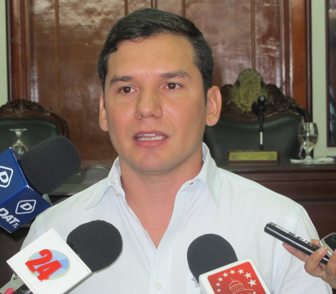 Julio Rivas afirma que candidato de la MUD en Carabobo es un «Sapo traidor»