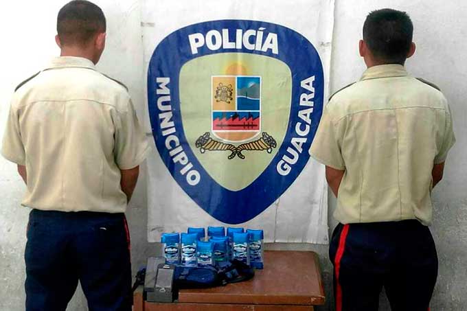 PoliGuacara expulsó a dos funcionarios por extorsionar a ciudadano
