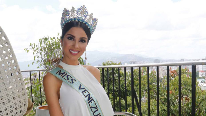 Ana Carolina Ugarte lucirá trajes de Alejandro Fajardo en el Miss Mundo