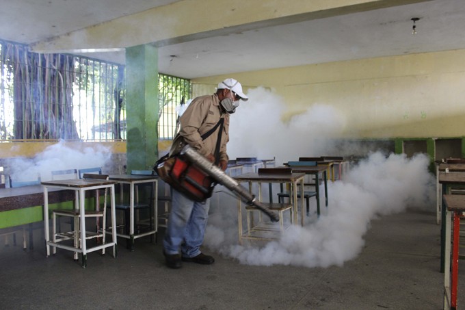 Consolidan jornadas de fumigación en planteles educativos de Guacara