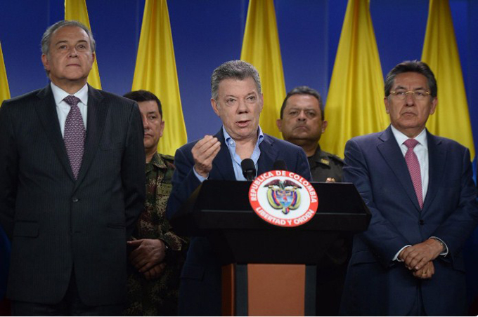 Santos suspende reanudación de diálogos con ELN tras nuevo ataque