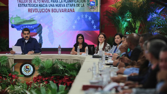 Maduro invitó a gobernadores opositores juramentados a trabajar