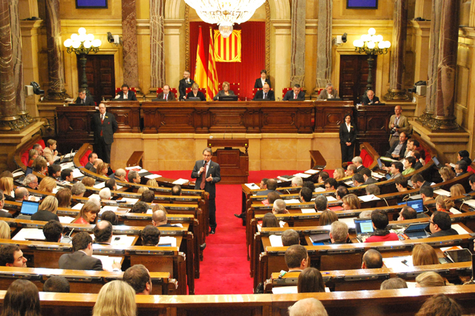 Parlamento de Cataluña declaró independencia de la región