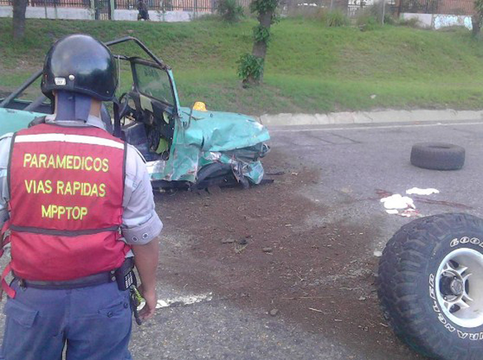 Accidente en la autopista Valle-Coche dejó cuatro muertos (+fotos)