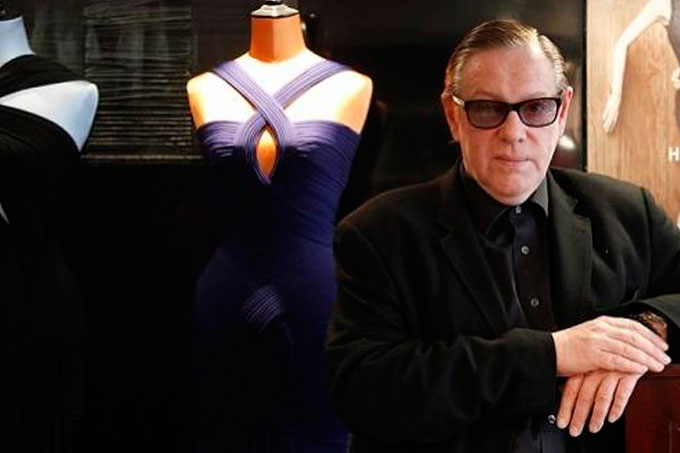 ¡Moda de luto! Falleció el diseñador del «polémico» vestido de los 90