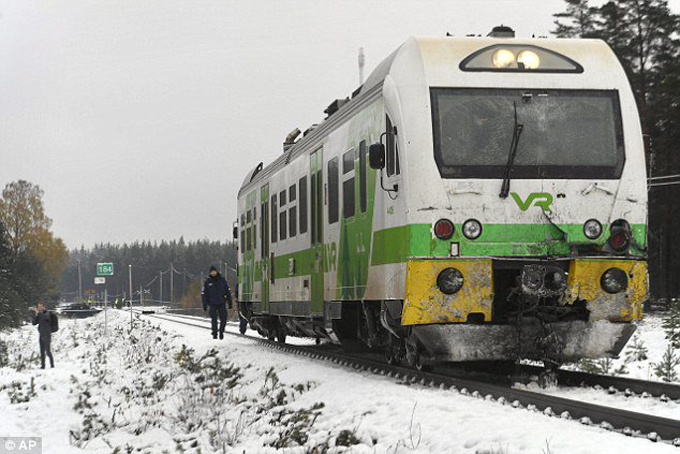 Finlandia: varios muertos tras colisión de tren con vehículo militar