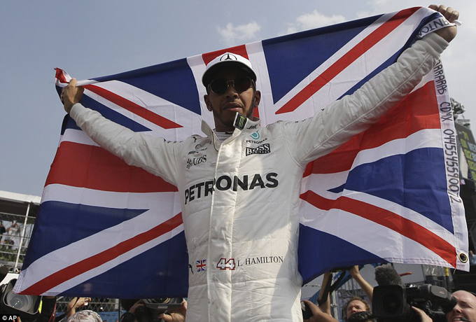 ¡Campeón! Lewis Hamilton ganó cuarto título mundial de F1 (+fotos)