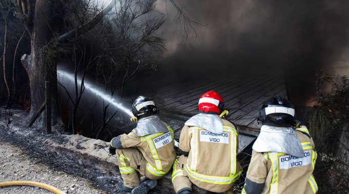 Dos personas fallecieron tras incendios en zonas de Galicia
