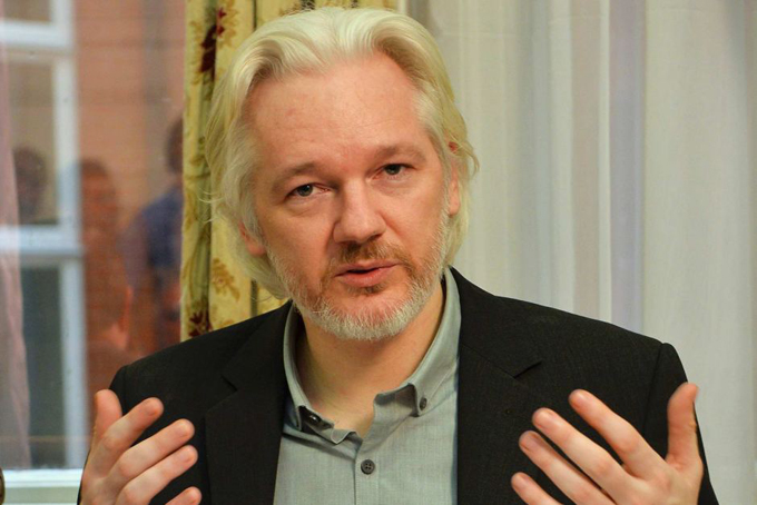 Fundador de WikiLeaks exigió suspender a España de la Unión Europea