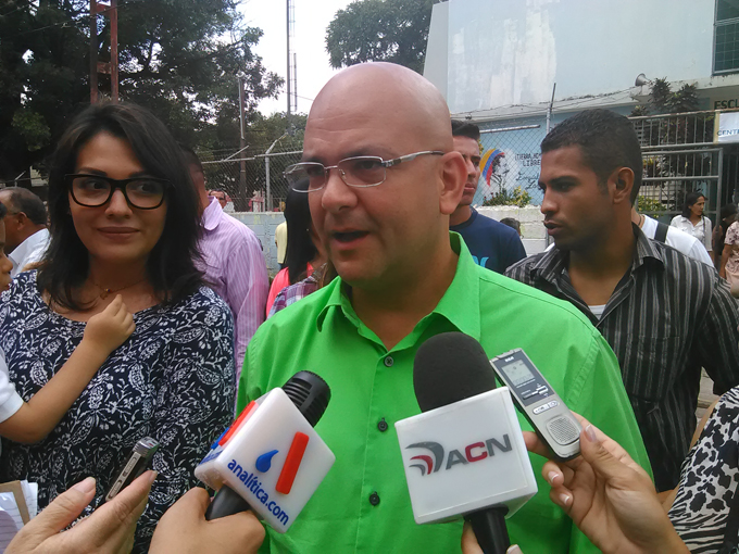 Candidato por el MAS Octavio Táriba ejerció su derecho al voto