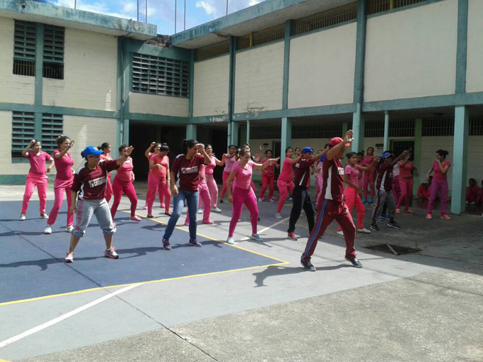 Fundadeporte entregó material deportivo en Centro Penitenciario Femenino de Carabobo
