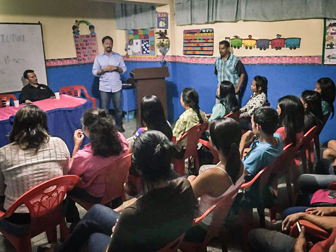 Estudiantes del Iutval núcleo Tocuyito beneficiados con becas por alcalde Juan Perozo