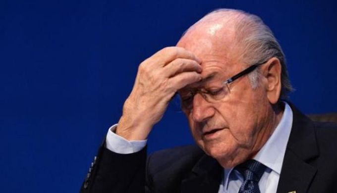 Joseph Blatter es acusado de abuso sexual por esta futbolista