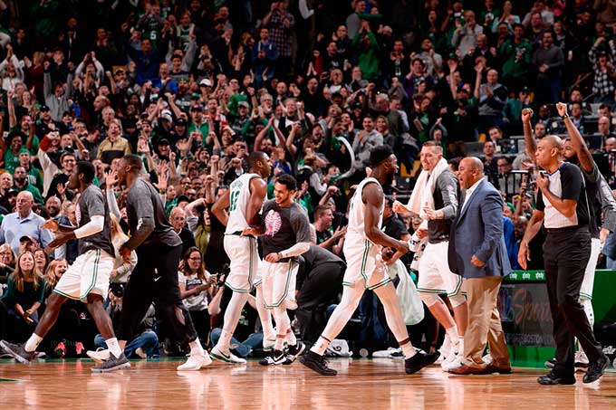 Celtics llegó a su victoria número 12 seguida al doblegar a Toronto