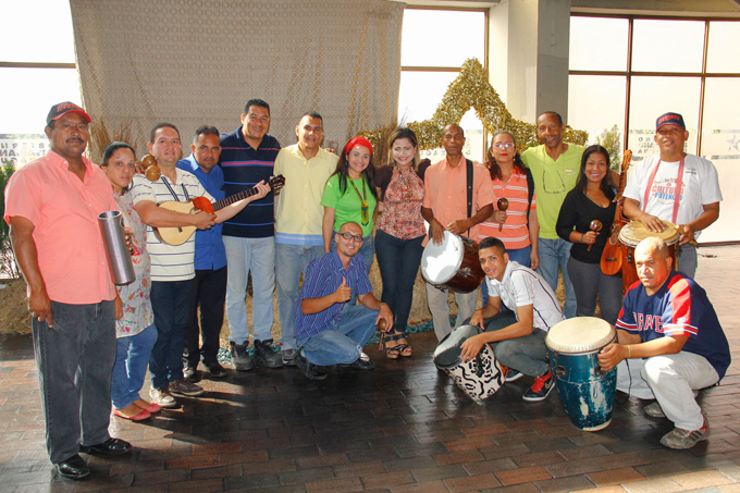 Empleados de la Gobernación de Aragua celebran inicio decembrino