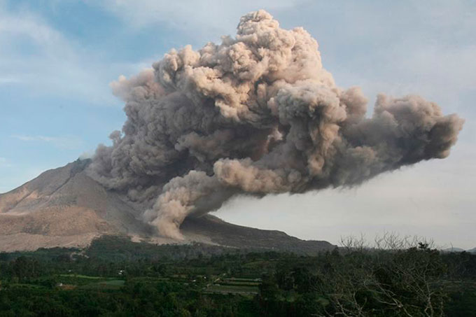 volcán Agung