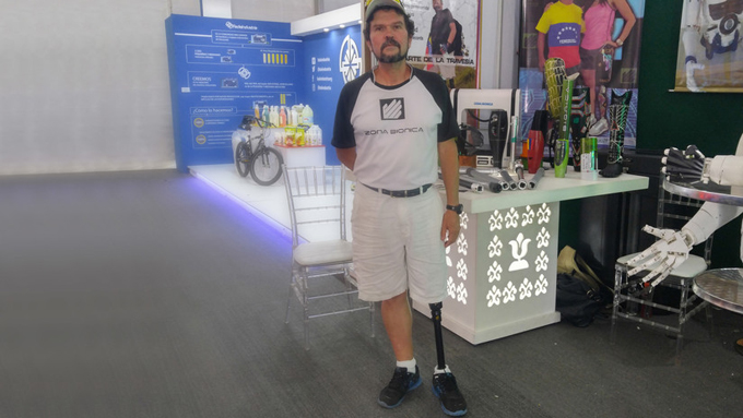 Venezolano con pierna «biónica» recorrerá Suramérica caminando