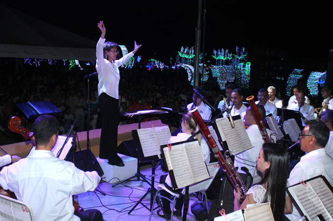 Lacava disfrutó con pueblo del Sur concierto navideño de BS24J