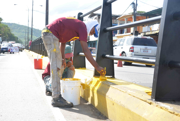 Alcalde Betancourt inspeccionó trabajos del corredor vial El Palito