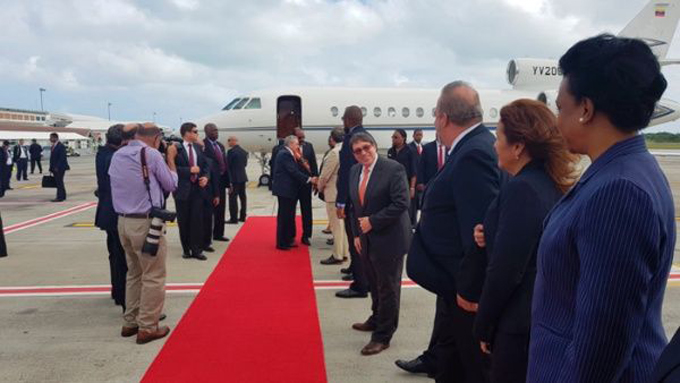 Raúl Castro llegó a Antigua y Barbuda para cumbre de Caricom