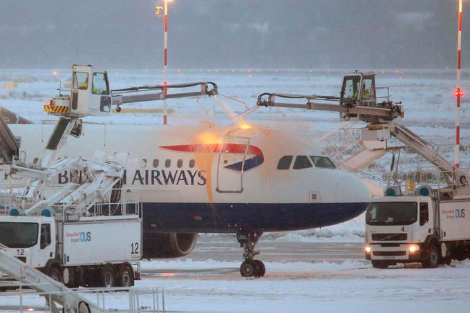 ¡Alerta en Europa! Cancelan vuelos por fuertes lluvias y nieve