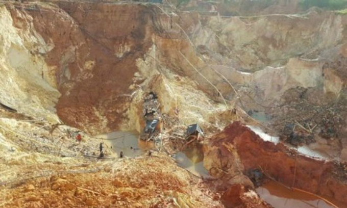 Cuatro personas murieron tras un derrumbe de una mina en Bolívar
