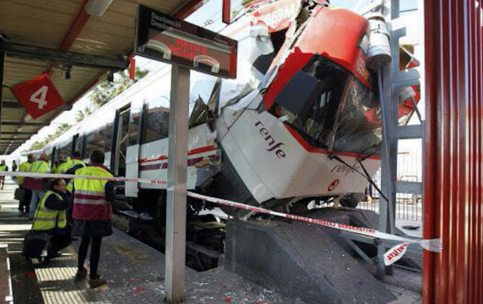 ¡Tragedia! Choque de tren en España dejó más de 40 heridos
