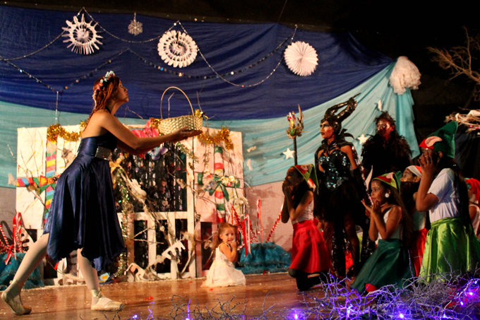 Guacara vibró con obra musical “Maléfica en Navidad”