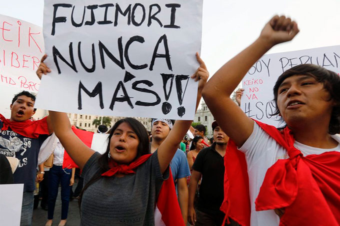 ¡Masivo! Peruanos marcharon en contra del indulto otorgado a Fujimori