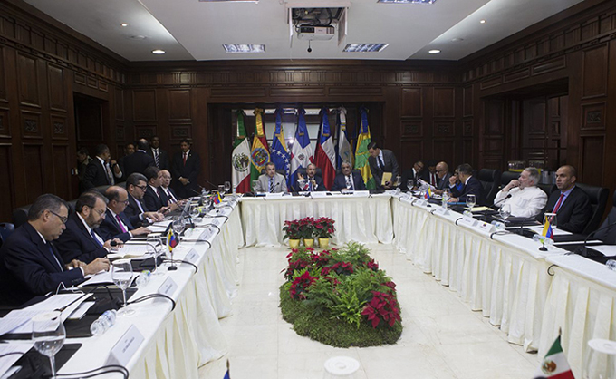 Mesa de diálogo reúne a MUD, gobierno y mediadores (+fotos)