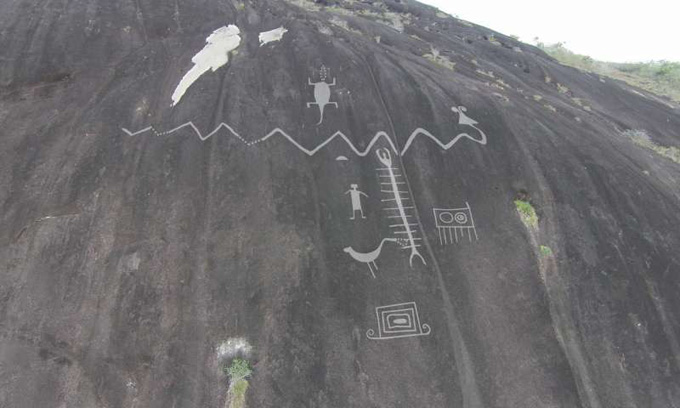 Hallan los petroglifos más grandes del mundo en Venezuela