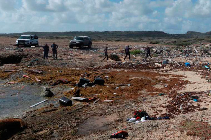 Continúa búsqueda de 30 personas que se encontraban en lancha siniestrada en Curazao