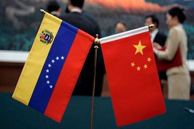 China y Venezuela sostienen “fructífero” encuentro en materia petrolera