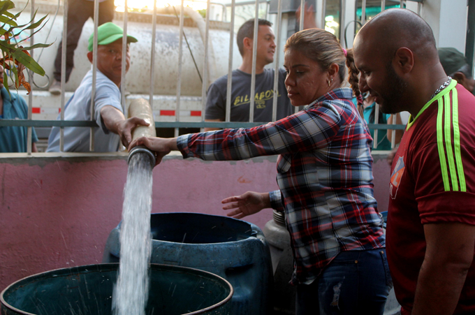 Distribución de agua potable llegó a Fundación CAP