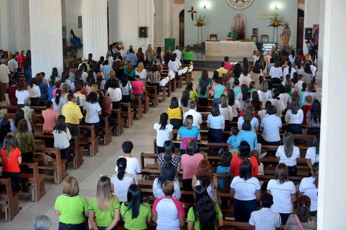 Puerto Cabello, Los Guayos y Guacara celebraron actos del Día del Maestro