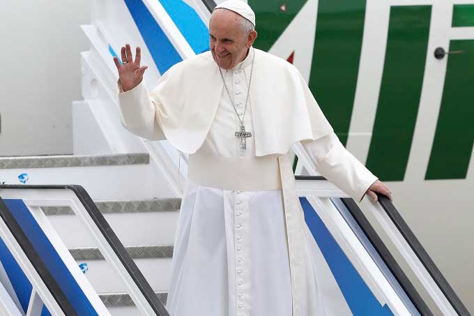 Pese a las amenazas: Papa Francisco llega este lunes a Chile